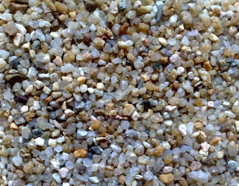重庆石英砂厂家:喷砂除锈石英砂用途及规格